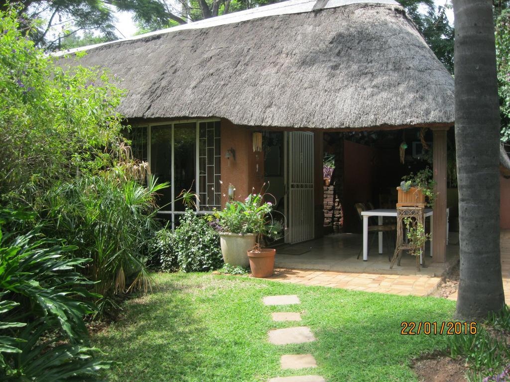 Treetops & Treats Guest House Pretoria Exterior foto