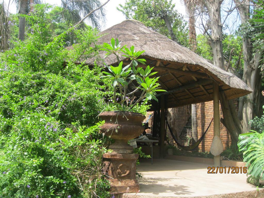Treetops & Treats Guest House Pretoria Exterior foto