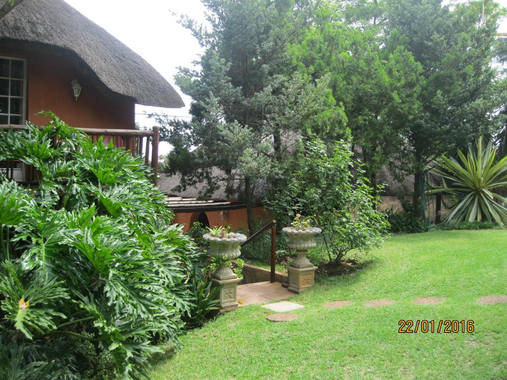 Treetops & Treats Guest House Pretoria Exterior foto