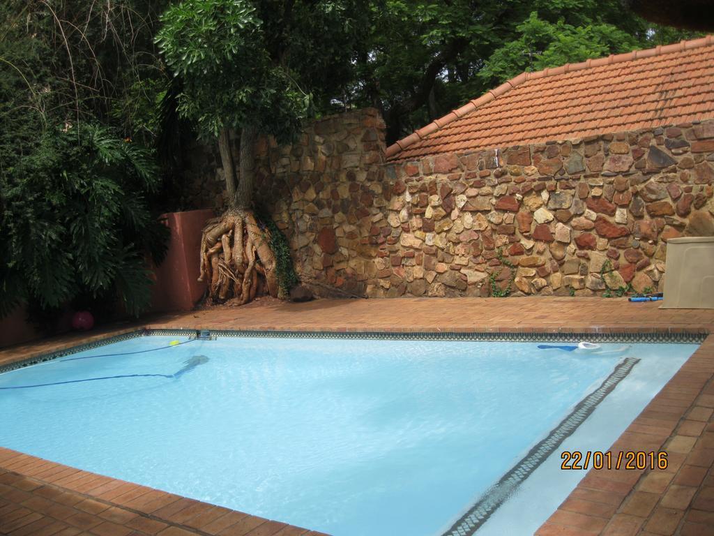 Treetops & Treats Guest House Pretoria Exterior foto
