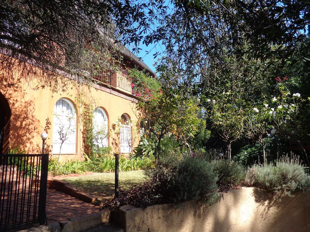 Treetops & Treats Guest House Pretoria Exterior foto