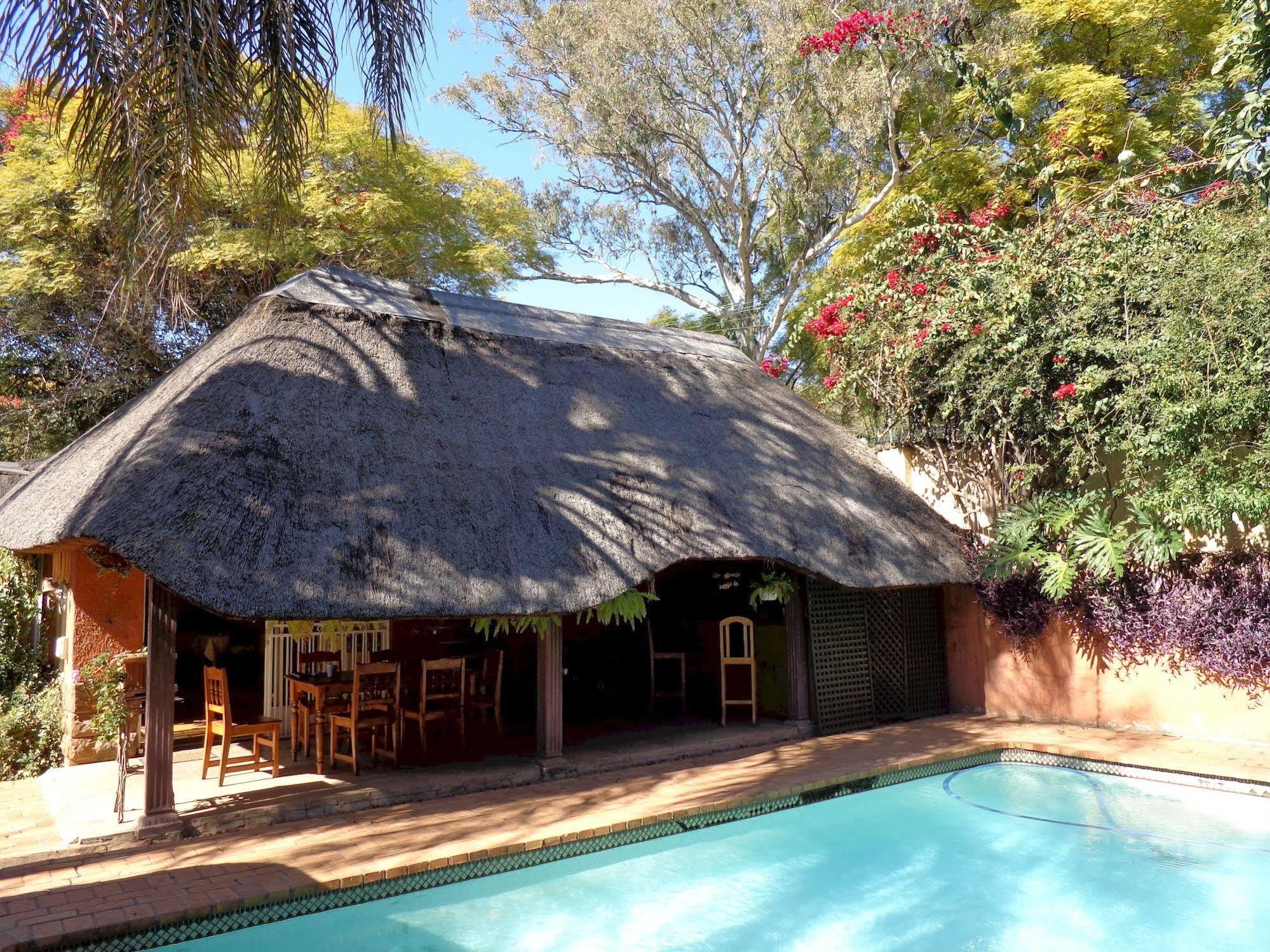 Treetops & Treats Guest House Pretoria Exterior foto